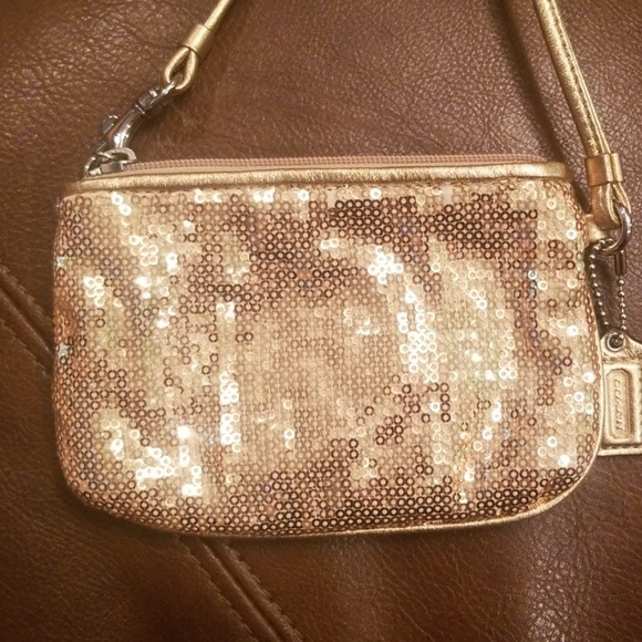 Coach wristlet - Picture 3 of 6